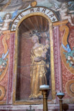 Chapelle des Trinitaires <br> Statue en bois peint et doré à la feuille du XVIIème siècle représentant la vierge et l'enfant.