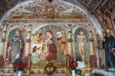 Chapelle Saint Maur. <br> Chapelle Saint Maur. <br> Sur le chevet plat : la Vierge avec Joseph et Saint Maur à gauche et Saint Sébastien à droite. Au-dessus, le Christ en croix, entre les deux larrons, à ses pieds la Vierge et Sainte Marie-Madeleine.
