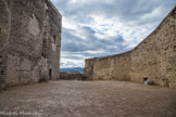 <center>Montélimar. Le château des Adhémar. </center> A droite, le mur d'enceinte.