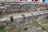 <center>Vaison-La-Romaine. </center> Les latrines.