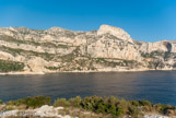 <center><center>Le massif du mont Puget.</center></center>L'îlot du torpilleur, la Grande Candelle, la calanque de l'oeil de verre.