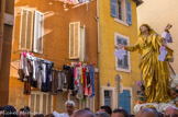 <center>La Procession du 15 août.</center>Rue du Petit Puits.