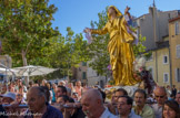 <center>La Procession du 15 août.</center>Devant la Vieille Charité.