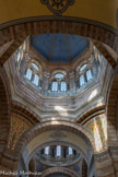 <center>La Basilique Cathédrale Sainte-Marie-Majeure</center>Le dôme central. En son centre, à la croisée, les quatre arcs monumentaux supportent la coupole centrale montée sur trompes passant ainsi du plan carré à l’octogone.