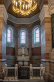 <center>La Basilique Cathédrale Sainte-Marie-Majeure</center>A droite, la chapelle des morts.