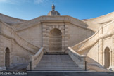 <center>La Basilique Cathédrale Sainte-Marie-Majeure</center>Escalier permettant d'accéder au parvis de la cathédrale.