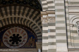 <center>La Basilique Cathédrale Sainte-Marie-Majeure</center>Chapiteaux du porche central, dessinés parHenri Revoil.