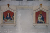 <center>Basilique du Sacré-Cœur. </center>  Le chemin de croix, réalisé par Henri Pinta, sur un fond imitant un décor de mosaïque.