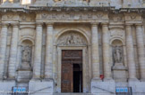 <center>Eglise St Cannat les Prêcheurs. </center>Des colonnes géminées sont surmontées par une frise de métopes et de triglyphes.