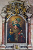 <center>Saint Ferréol les Augustins.</center>A l'intérieur du retable il faut remarquer le tableau longtemps attribué à Michel Serre: la Vierge à l'enfant apparaissant à Saint Pierre et Saint Paul. Cette oeuvre fut peinte en 1692 pour la confrérie des portefaix.