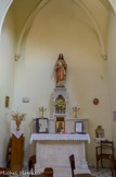 <center>Chapelle Saint Joseph. </center> Chapelle du Sacré Coeur. Sur la face avant, bas-relief de Paray-le-Monial, qui est la sanctuaire du Sacré Coeur..