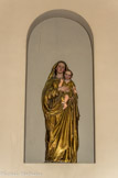 <center>Eglise Saint-Roch, Mazargues.</center>Bas-côté droit. Statue de la vierge à l'Enfant.