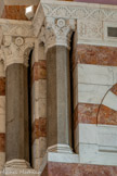 <center>Transept droit du choeur. </center>Deux des quatre colonnes de l'abside.
