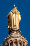 <center>Notre-Dame de la Garde</center>Vue des terrasses supérieures. La Vierge a ses cheveux dénoués, et ne porte pas de voile car Espérandieu était protestant.