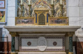 <center>Chapelle saint Roch.</center>Sur le bord de l'autel sont marqués la date où les autels ont été consacrés (1864), le nom du donateur, le nom du saint et le nom de l'évêque qui a officié.