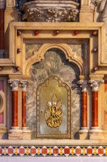 <center>Eglise des Réformés ou de saint-Vincent-de-Paul.</center>Le tabernacle avec le pélican nourrissant ses petits.