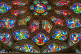 <center>Eglise des Réformés ou de saint-Vincent-de-Paul.</center>Rosace de la façade. La rose de l'espérance ou rose de l'apocalypse. 2022 : le taureau de Luc est mal placé, entre deux apôtres..