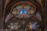 <center>Eglise des Réformés ou de saint-Vincent-de-Paul. </center>A gauche, le rêve de Joseph : onze gerbes des champs (représentant ses onze demi-frères) s'inclinent devant la gerbe de blé de Joseph. A droite, le rêve de Pharaon expliqué par Joseph : les sept belles vaches sont des années d'abondance et les sept vaches maigres sont des années de famine. En haut, les frères de Joseph montre la tunique de Joseph à leur père Jacob inconsolable.