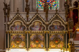 <center>Eglise des Réformés ou de saint-Vincent-de-Paul.</center>Le chœur. De part et d'autre du tabernacle, des émaux représentent des scènes de l'Ancien Testament.  Au-dessus, dans les frontons, des scènes de la vie du Christ : l'entrée de Jésus à Jérusalem ; la Cène ; le baiser de Judas.