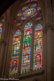 <center>Eglise des Réformés ou de saint-Vincent-de-Paul. </center>Vitraux du choeur à droite. Sainte Marie-Jacobé, sainte Marie Salomé, saint Trophime.
