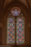 <center>Eglise des Réformés ou de saint-Vincent-de-Paul. </center>Huitième chapelle de droite. Vitrail avec saint Augustin et saint Ambroise de Milan.