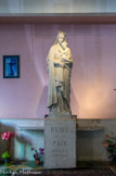 <center>L'église Saint-Louis.</center> Monseigneur Dubourg a béni la Vierge de la Paix, sculptée par Auguste Carli, en 1933.
