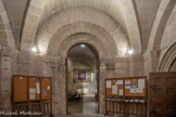 <center>L'abbaye Saint-Victor.</center>Hall d'entrée dans la tour d'Isarn. En dessous se trouve la chapelle Saint André de la crypte, ancien accès du sanctuaire paléochrétien. La porte est l'entrée de l'église.