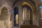 <center>La Chapelle de Notre-Dame-de-Confession.</center>La dévotion qui s'installe sur le site dans le courant du Ve siècle entraîne la création d'un lieu de culte. Conçu en deux parties, un espace basilical et un espace à plan centré, ce monument paléochrétien vient s'enchâsser dans le rocher recreusé à partir des anciens fronts de taille. Dès lors, le parcours du pèlerin s'organise vers la partie la plus monumentale du sanctuaire qui se touve au fond. L'espace basilical consiste en une nef centrale (aujourd'hui la chapelle N-D de Confession) et deux collatéraux voûtés d'arêtes (il n'en reste qu'un, à gauche).