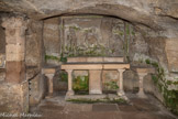 <center>La chapelle Saint Lazare.</center>L'agrandissement vers l'est à la fin du XVIIe était destiné à recevoir l'autel portant le relief attribué à l'école de Puget qui représente le « ravissement » de Marie-Madeleine. La portion gagnée sur le rocher à la faveur de l'agrandissement a été laissée fruste, afin d’accroître l’illusion qu'il s’agit d'une grotte. L’inscription de son piédestal indique : « La piété des aïeux l'érigea, taillé dans le rocher. L'impiété de leurs enfants le détruisit en des temps calamiteux [pendant la Révolution], La dévotion de leurs petits-enfants l’a rétabli en l'an 1869. »