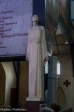 <center>Notre-Dame-des-Missions. </center> Statue d'Anne-Marie Roux-Colas, qui a cherché à attirer l'attention en privilégiant l'expression des visages et les attitudes.