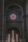 <center>Basilique du Sacré-Cœur de Montmartre </center>  La Chapelle Saint-Michel ou de l'Armée, placée aussi sous le patronage de Jeanne d'Arc. Les vitraux, posés de 1903 à 1920, mais détruits en 1944 par des bombardements, sont refaits en 1946.