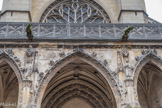 <center>Église Saint-Germain-l'Auxerrois.</center> A gauche, Charlemagne, à droite, Saint Louis.