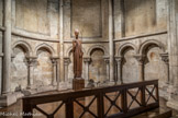 <center>Eglise Saint-Germain-des-Prés. </center> Chapelle St-Germain. Arcatures plaquées des chapelles rayonnantes.