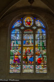 <center>Saint-Etienne-du-Mont </center>La Cène, l'incrédulité de Saint Thomas,  la Résurrection. En haut, le Christ entouré de la Foi et de l'Espérance. 1889, Atelier Charles Champigneulle.
