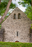 <center>Milly la Forêt.</center>Chapelle Saint-Blaise-des-Simples. Contractée en Orient, la lèpre avait été répandue en France par les croisés. Dans cette chapelle du XIIe siècle, dernier témoin de l'existence d'une maladrerie, les lépreux venaient prier en invoquant Saint-Blaise le Guérisseur. Le jardin situé aux abords de la chapelle rappelle la tradition de la culture des plantes médicinales à Milly. Ces plantes, appelées les simples, étaient à l'époque utilisées pour soulager les souffrances des lépreux.