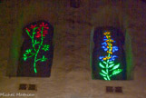 <center>Milly la Forêt.</center>Chapelle Saint-Blaise-des-Simples. Les vitraux ont été exécutés sur des cartons de M. Jean Cocteau, par un peintre verrier rhénan.
