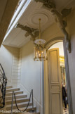 <center>Le château d’Asnières. </center>L'architecte de cet escalier est Jacques Hardouin-Mansart de Sagonne (1711-1778). Petit-fils de Jules Hardouin-Mansart, premier architecte, surintendant des Bâtiments de Louis XIV et constructeur de Versailles, Jacques Hardouin-Mansart de Sagonne devint Architecte du Roi en 1742. Il est l'auteur de nombreux édifices dans le style Rocaille, faisant régulièrement appel aux plus grands décorateurs, dont Nicolas Pineau. Le château d'Asnières ainsi que l'entrepôt général des Haras représentent ainsi une de ses œuvres majeures.