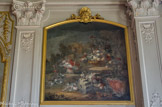<center>Le château de Champs-sur-Marne. </center>Salon de musique. Les dessus de porte sont des natures mortes du XVIIIe siècle.