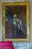 <center>Le château de Champs-sur-Marne. </center>Salon d'angle transformé en bureau. Un tableau de Louis XIV durant sa minorité est attribué à Jean Nocret (1617-1672).