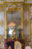 <center>Le château de Chantilly. </center> Le Grand Cabinet d'Angle. L’écran de cheminée, exécuté par Boulard, appartenait au Comte de Provence, futur roi Louis XVIII.