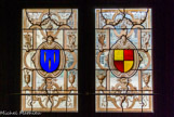 <center>Le château de Chantilly. </center>La galerie Duban. Les vitraux héraldiques (1541, ou XIXe) provenant du château d'Ecouen, et remontés dans la Galerie Duban du château de Chantilly.