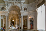 <center>Le château de Chantilly. </center> Le grand escalier d'honneur.
