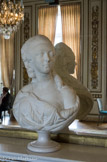 <center>Le Salon du Roi</center> Buste de Madame du Barry.  Augustin Pajou (1730 – 1809).
