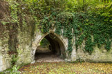 <center>Parc de Bagatelle. </center> Fausses ruines de l'abbaye de Longchamp.