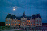 <center> Vaux le Vicomte, le soir. </center> La façade Nord.
