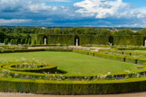 <center>Les jardins de Versailles.</center> Parterre du Nord. Le parterre est divisé en deux grandes parties centrées chacune sur un bassin circulaire.