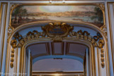 <center>La bibliothèque municipale de Versailles.</center> Les dessus-de-porte figurant les capitales de l'Europe, sont peints par Van Blarenberghe, Cozette, Lenfant ou encore Pérignon. Varsovie.