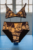 <center></center>Nautic
Marque parisienne spécialisée dans les maillots de bain
Maillot de bain deux-pièces Années 70 • Lycra.