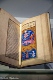 <center>Les ascensions du bonheur et les sources de la souveraineté.</center>Sayyïd Muhammad ibn Amïr Hasan al-Su'üdï.
Turquie
1582
Manuscrit enluminé
Bibliothèque nationale de France, département des Manuscrits, Paris