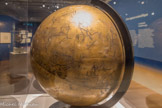 <center>Globe céleste.</center>Italie ou Europe centrale 1502
Cuivre doré et gravé
Musée national de la Renaissance château d'Écouen.